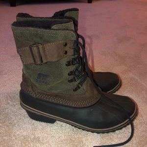 Sorel Women's Green and Brown Winter Boots